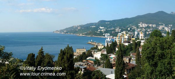 Panorama-Yalti1-s-holma3